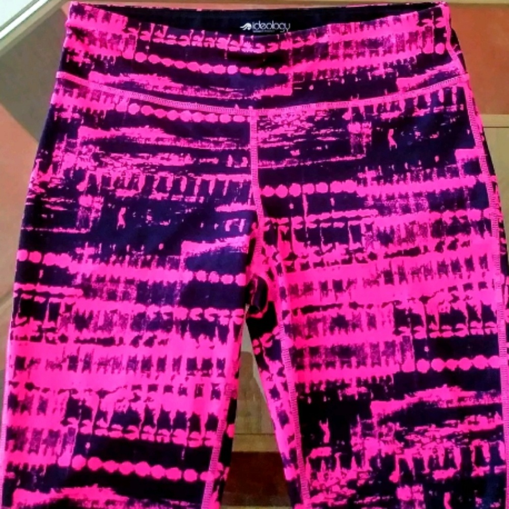 Ideology Capri Leggings Dark Pink Black, Worn Once